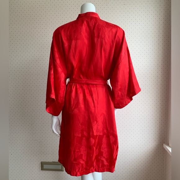 Vintage Victoria's Secret Red Floral Pattern Satin Robe One Size PW5 - Picture 3 of 5